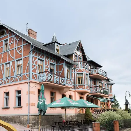 Hotel Pacifik 3*